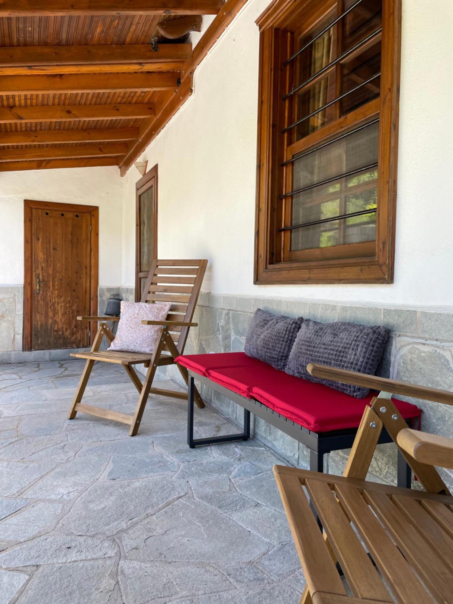 Lila'S Guest House Mikros Prinos Exterior foto